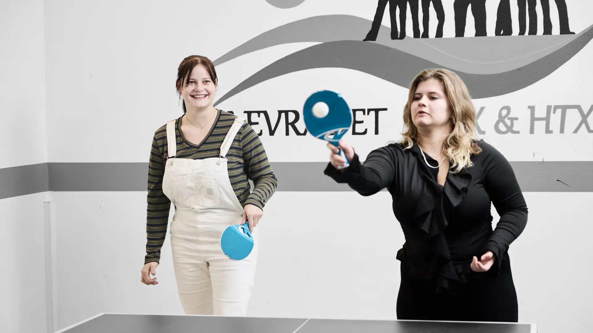 HTX-elever spiller bordtennis