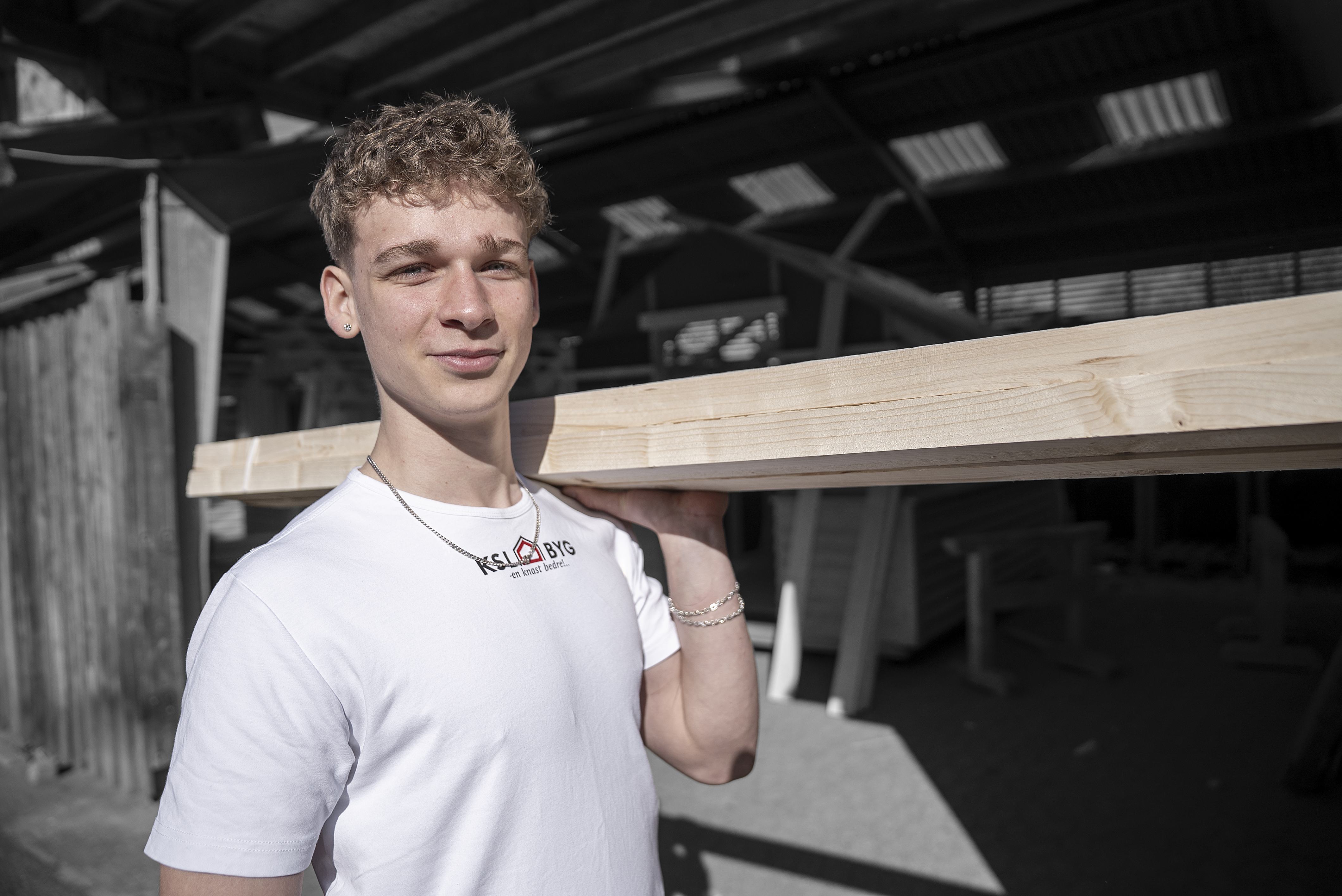 Træ, teknik og præcision på tømreruddannelsen