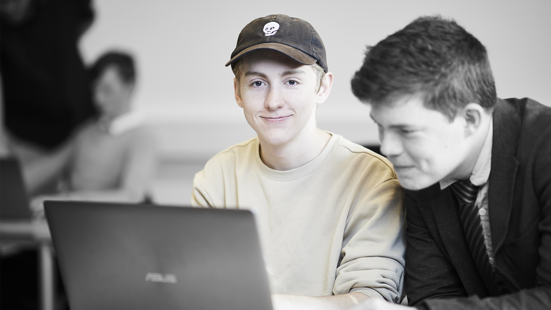 ZBC HTX teknisk gymnasium i Vordingborg - elever arbejder med spilteknologi ved computer