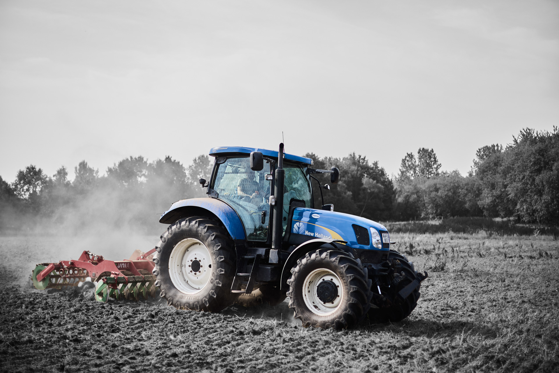 ZBC landbrugsuddannelser - Traktor på den økologiske landbrugsskole Jernbjerggaard  
