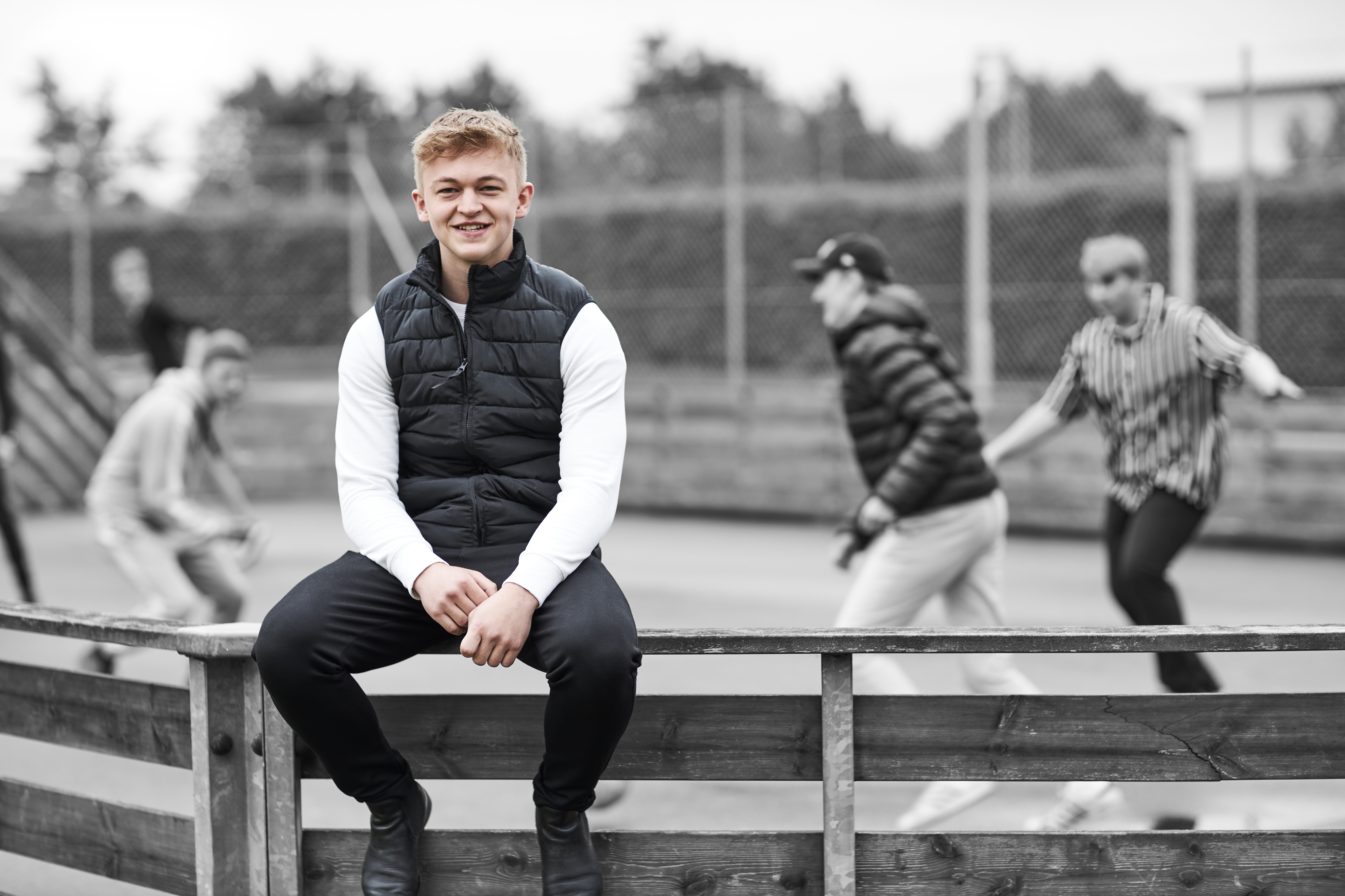 HHX-elev sidder foran boldbane