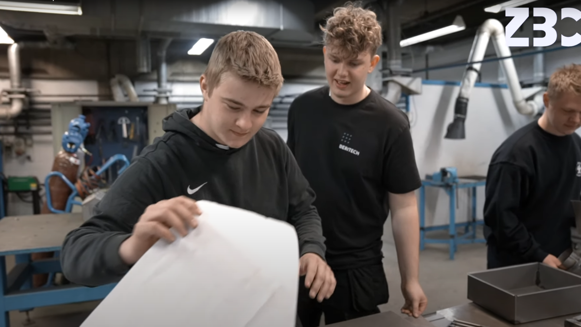 Smed, elev fortæller om uddannelsen til smed