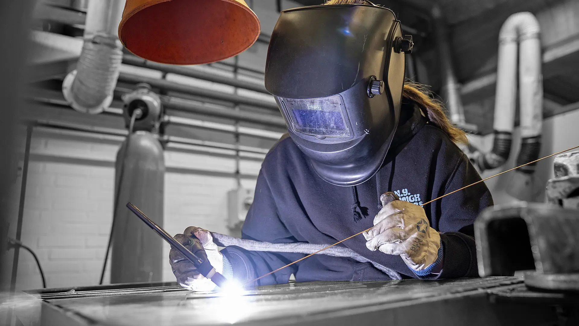 Arbejdet med stål og metal på smedeuddannelsen