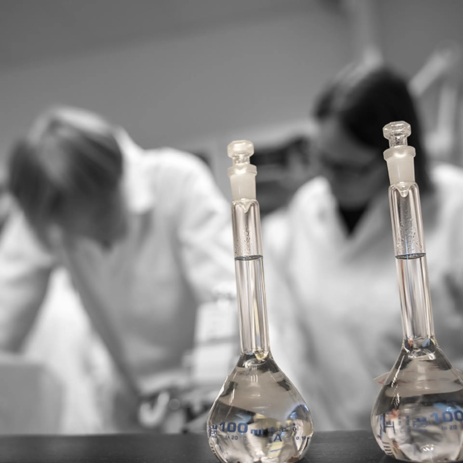 Reagensglas i laboratoriet på HTX