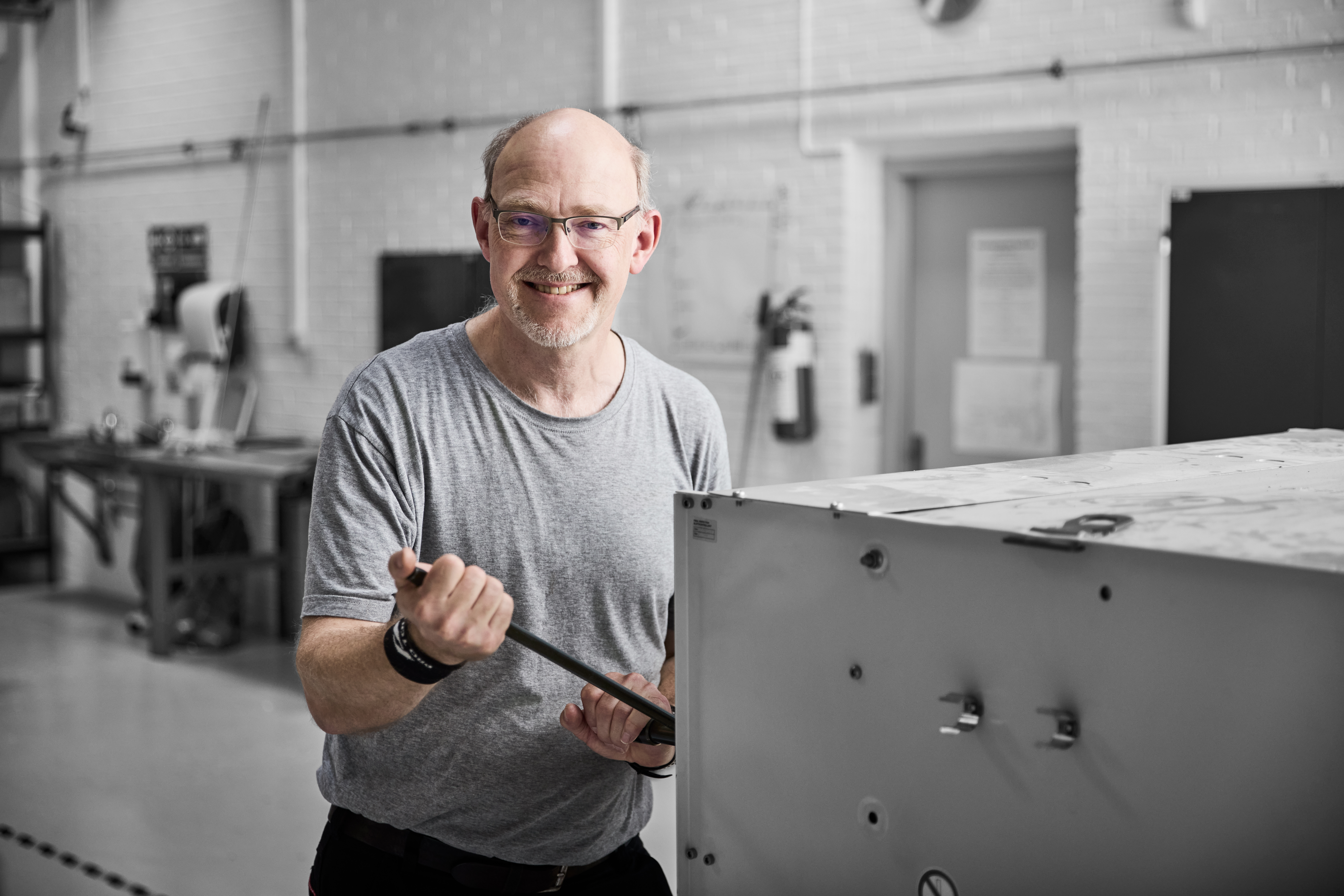 Forsyningsoperatør arbejder med el-nettet