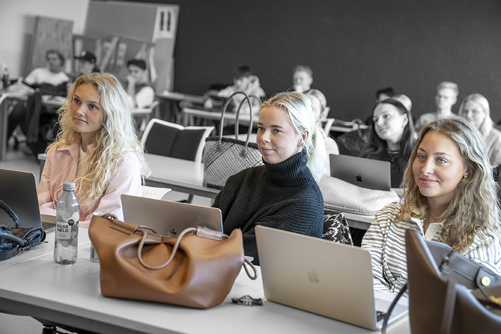 Undervisningen på HHX tager udgangspunkt i virkelige cases fra erhvervslivet
