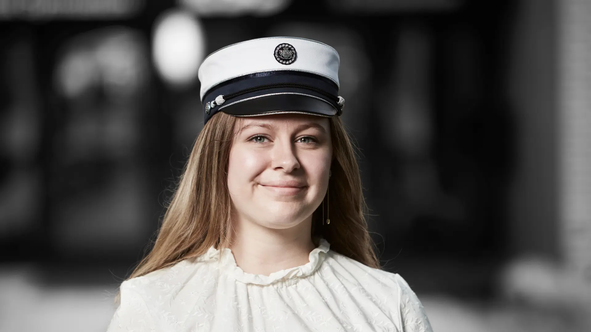 HTX-elev med studenterhue