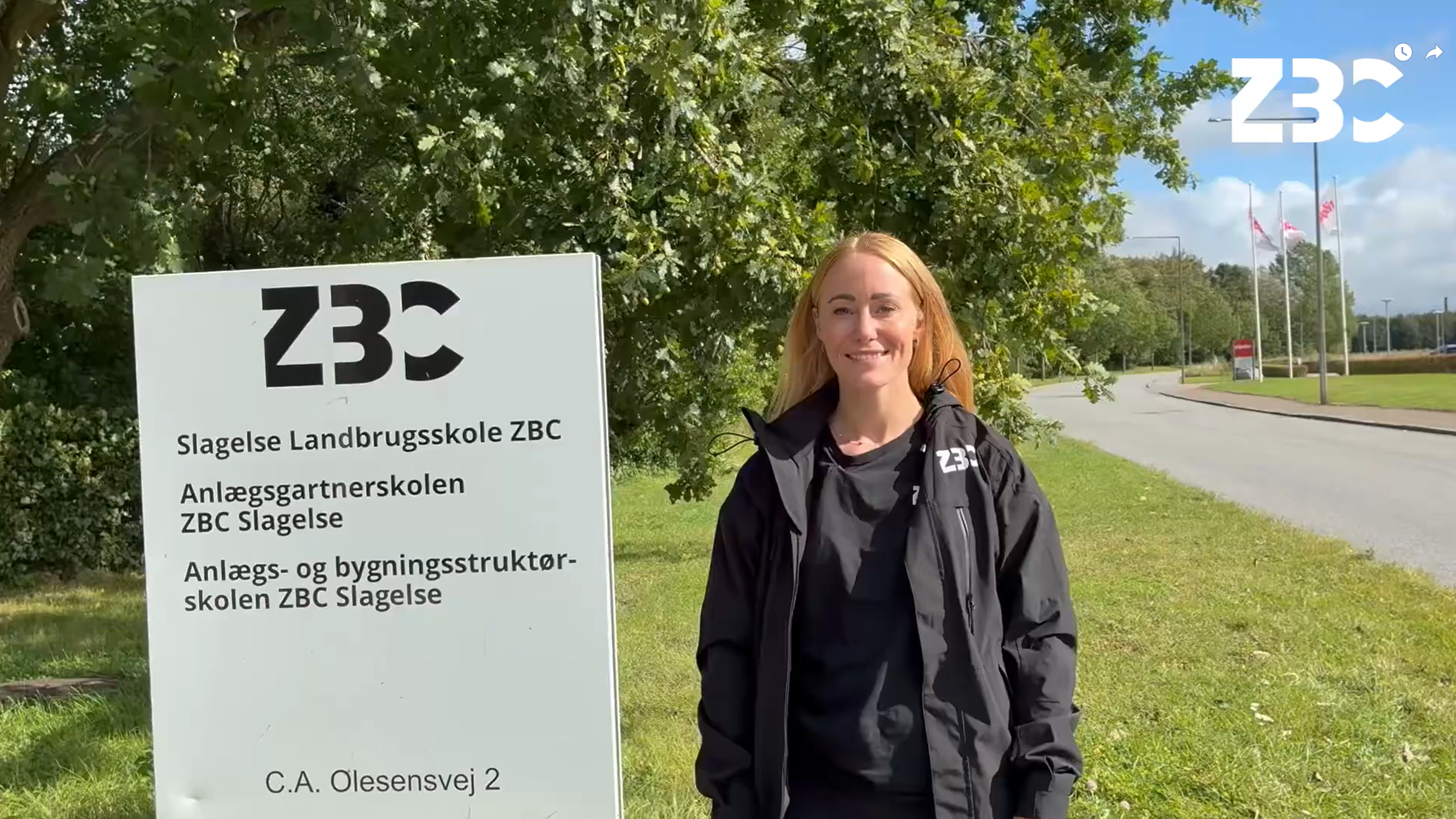 Intro/brobygning i det grønne område i Slagelse