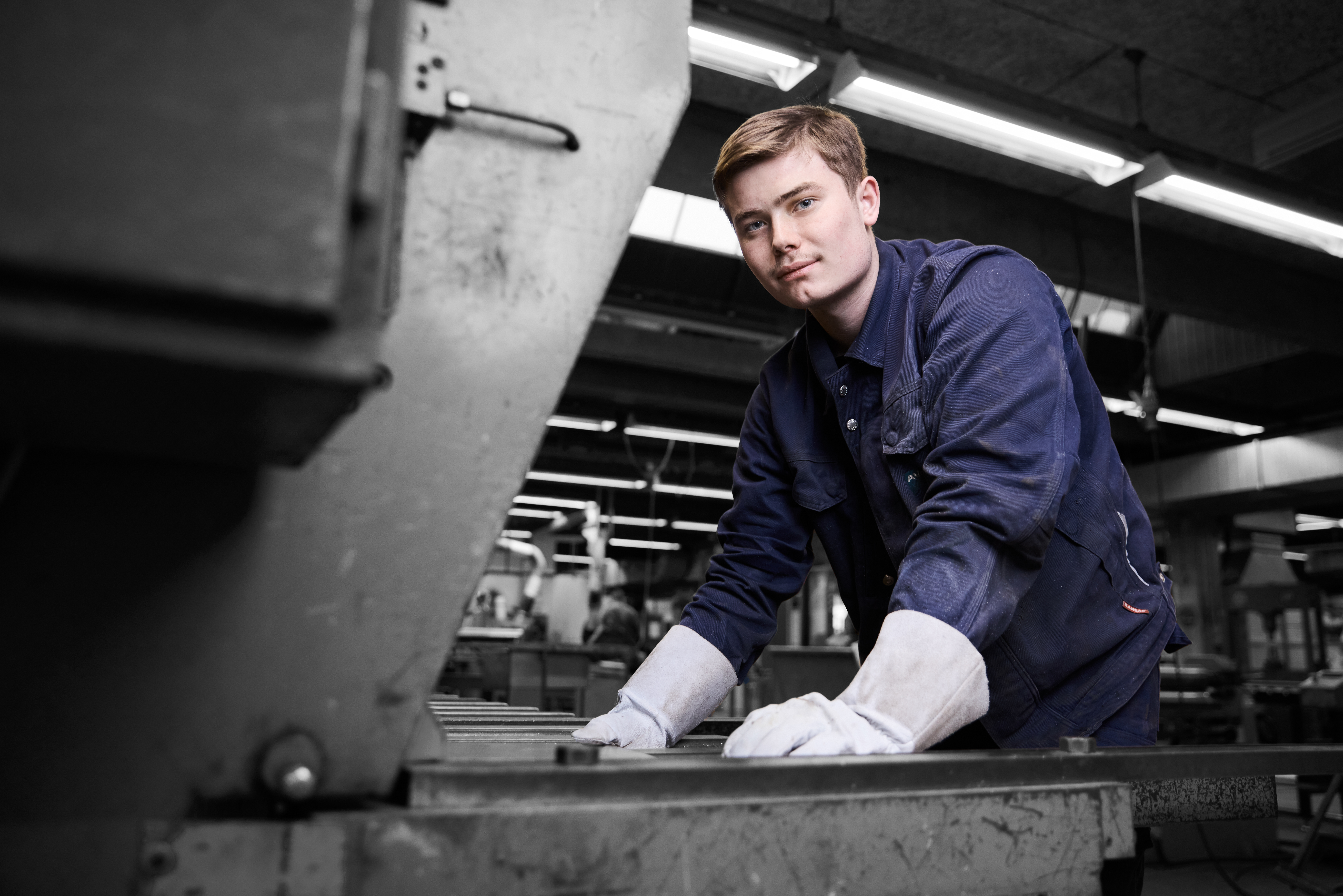 Smed arbejder i værksted