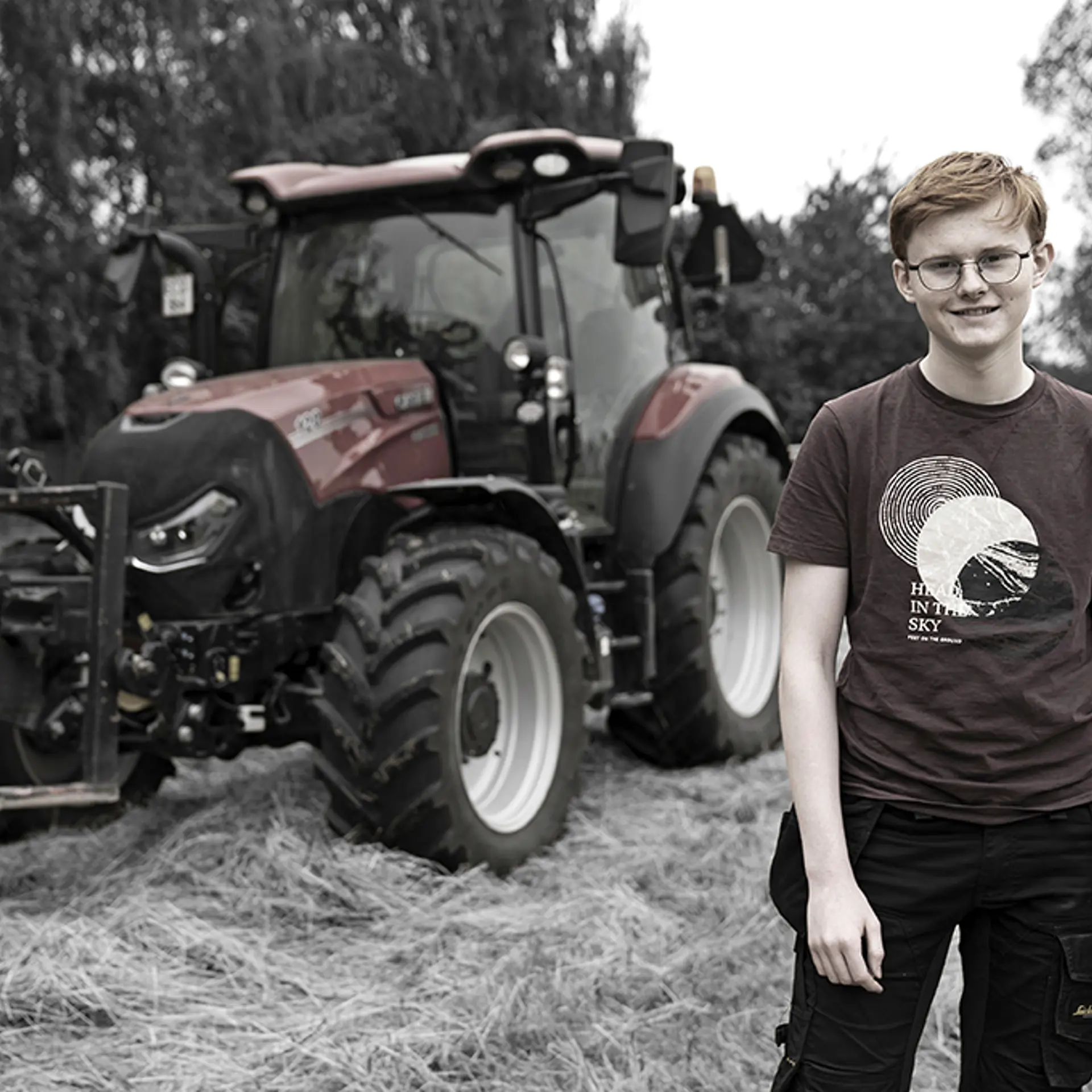 Elev fra uddannelsen til landmand lærer sikkerhed ved maskinerne