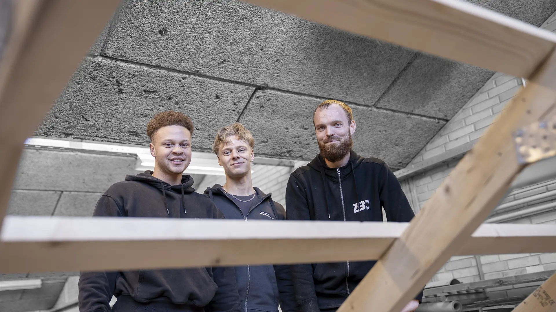 Stærk faglighed og teamwork på uddannelsen til tømrer